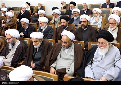 Imam Khamenei meets members of the Assembly of Experts