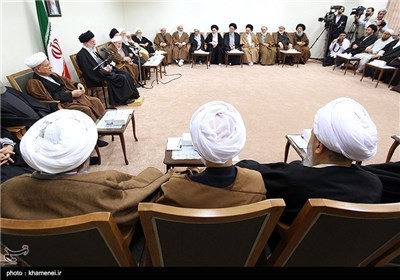 Imam Khamenei meets members of the Assembly of Experts