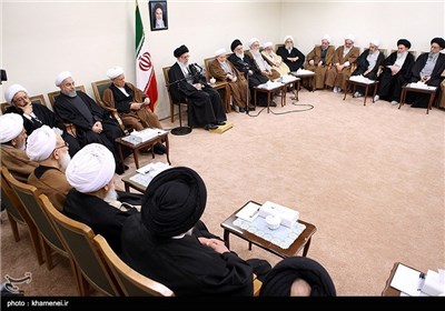 Imam Khamenei meets members of the Assembly of Experts