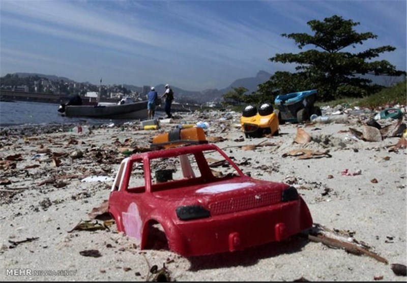 تصاویر آلودگی خلیج گوانابارای برزیل
