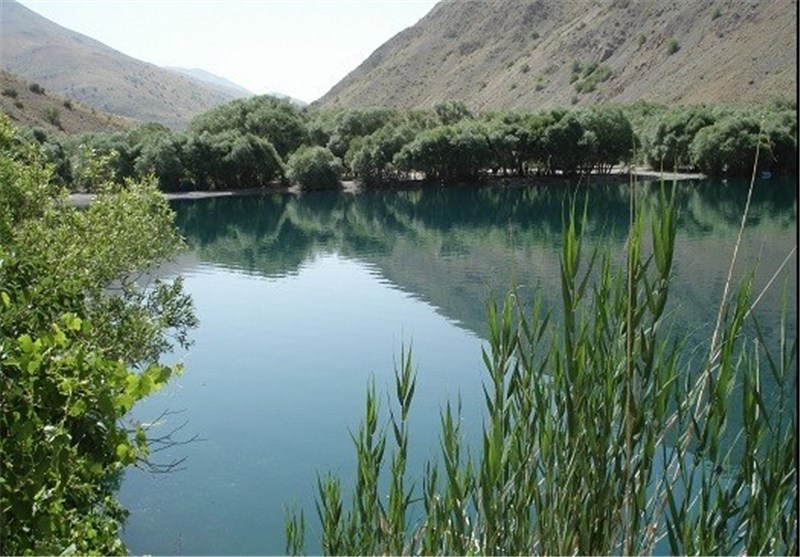 Gahar Lake: A Beautiful Tourist Resort in Iran&apos;s Lorestan