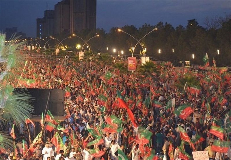 عمران خان هر پنجشنبه‌ تظاهرات ضد دولتی در پاکستان برگزار می‌کند