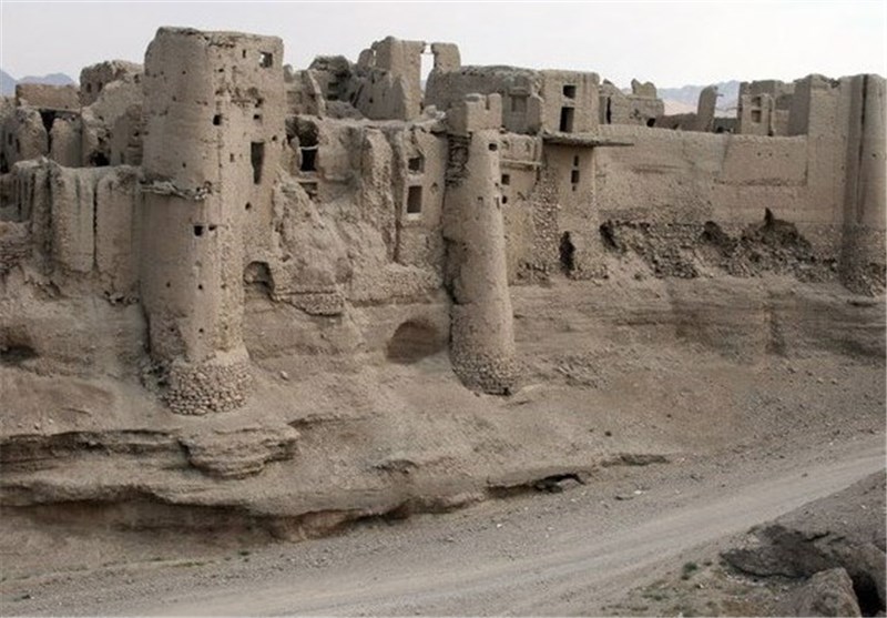 قلعه ایزدخواست؛ نخستین بنای طبقاتی جهان + تصاویر