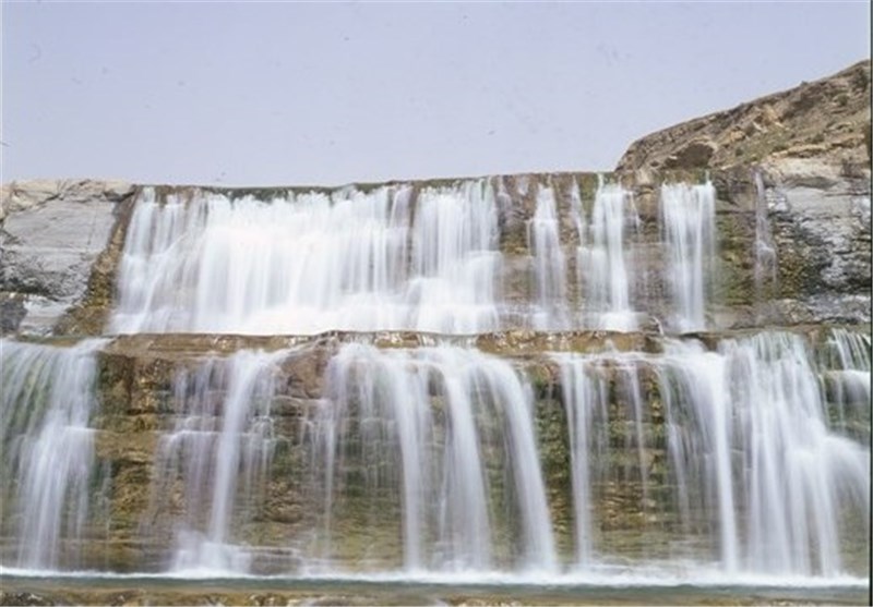 آبشار کیوان در گچساران پذیرای گردشگران نوروزی+تصاویر