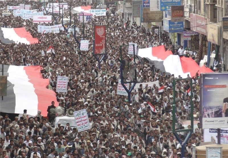 تظاهرات کنندگان یمنی: به تجاوزات و محاصره ملت یمن پایان دهید