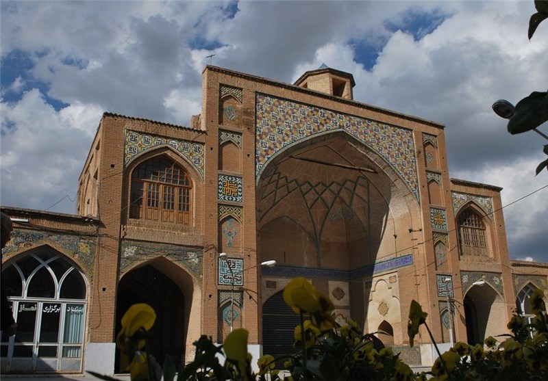 مسجد جامع بروجرد مرمت و بازسازی می‌شود