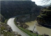 لرستان| سقوط پژو به رودخانه کشکان سبب غرق‌شدن 4 سرنشین آن شد