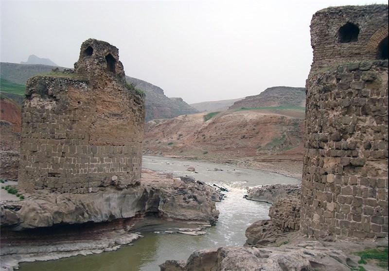 Gavmishan Bridge in Tranquil Corner of Western Iran