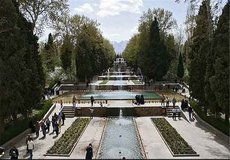 تشکیل صف‌های طولانی در برابر موزه‌های شهر کرمان+ تصاویر