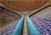 مرمت کاشی فرش‌های مسجد شیخ لطف‌الله اصفهان آغاز شد