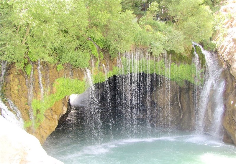 بهار 98| &quot;آبشار آب ملخ&quot; شاهکار عجیب طبیعت سمیرم+تصاویر