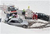 امدادرسانی به 3 حادثه رانندگی و نجات 6 نفر از برف و کولاک ورزقان