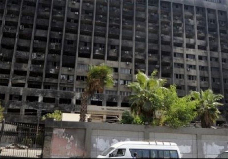 مصر مقر حزب مبارک در مرکز قاهره را تخریب می‌کند