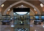 2 سکه طلای یادبود کشور اتریش به موزه آستان قدس رضوی اهدا شد