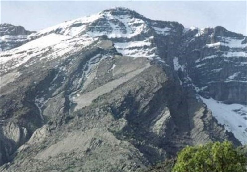 قله 3050 متری &quot;کان صیفی&quot; ایلام توسط کوهنوردان کشوری فتح شد