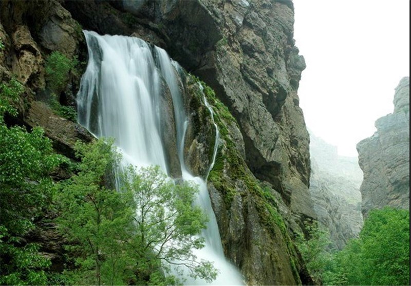آبشار آب سفید، عروس آبشارهای ایران + عکس