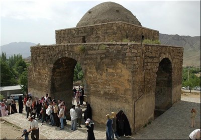  تخریب حریم بنای ۲۰۰۰ ساله چارتاقی نیاسر کاشان/ میراث فرهنگی: اقدام شهرداری غیرقانونی است 