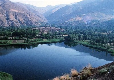 Ovan Lake: A Small Alpine Lake in Iran&apos;s Alamut