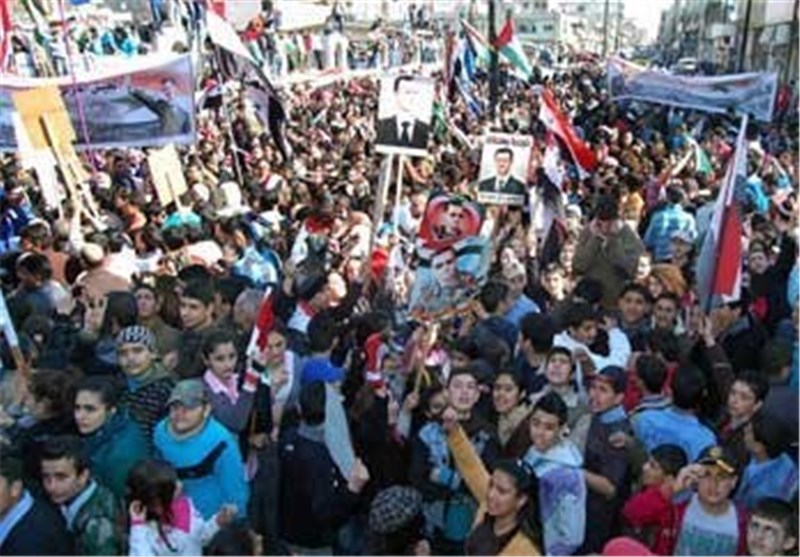 راهپیمایی گسترده در حومه حمص در حمایت از ارتش سوریه