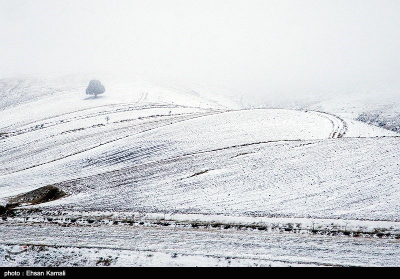 برف بهاری مردم استان آذربایجان غربی را غافلگیر کرد