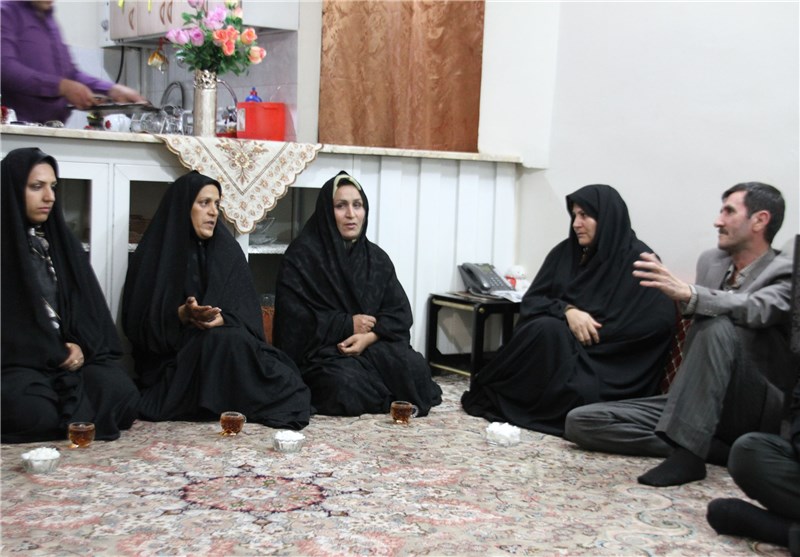 لحظه‌شماری خانواده‌های 3 مرزبان آزادشده مشهدی + تصاویر
