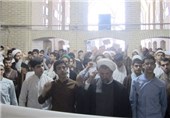 طلاب یزد در مدرسه امام خمینی(ره) یزد تجمع کردند