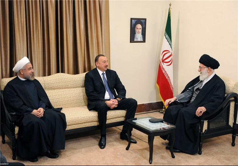 Leader Stresses Closer Ties between Iran, Azerbaijan