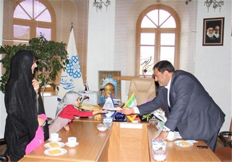 خانواده شهید رضایی نژاد با شهردار ارومیه دیدار کرد