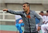ویسی: 14 بازیکن استقلال خوزستان را کنار می‌گذارم