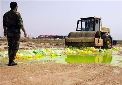 انهدام ۵۰۰ تن کالای قاچاق غیر قابل مصرف در تهران