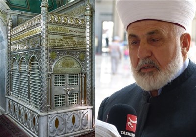 قافلة السلام الدولیة لسوریا تزور المسجد الأموی فی دمشق