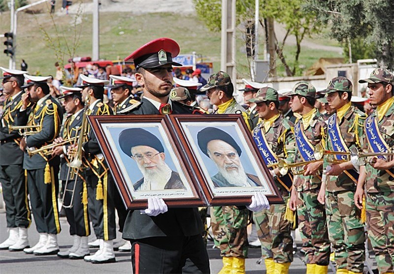 رژه نیروهای مسلح در کرمان برگزار شد