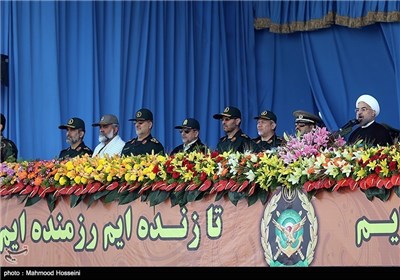 National Army Day Parades Held in Tehran