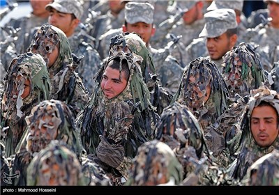 National Army Day Parades Held in Tehran