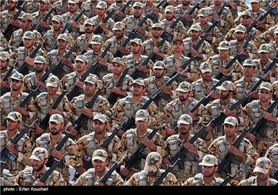 National Army Day Parades Held in Tehran