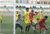 پیروزی دیرهنگام تیم فوتبال بهمن شیراز برابر الوند همدان