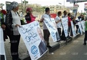 تشکیل زنجیره انسانی در حمایت از «حمدین صباحی» در مصر