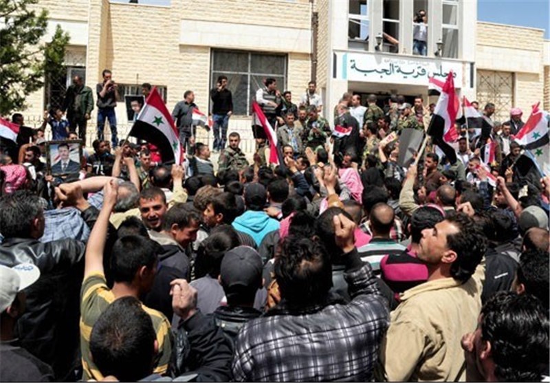 راهپیمایی گسترده ساکنان القلمون در حمایت از ارتش سوریه