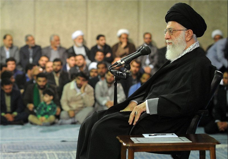 دامن زدن به اختلافات مذهبی کفران نعمت و تیز کردن شمشیر دشمن است