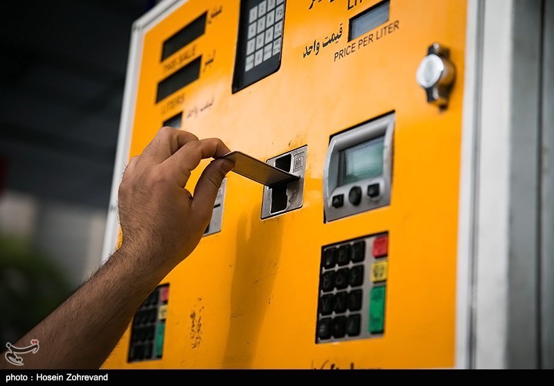 رئیس کمیسیون اقتصادی مجلس: بنزین 1500 تومانی از ابتدا منتفی بود
