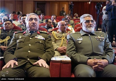 Foreign Military Attaches Meet Iran's Army Ground Force Commander