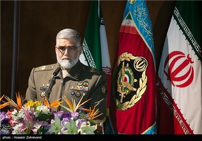 Foreign Military Attaches Meet Iran's Army Ground Force Commander