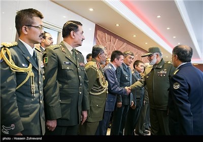 Foreign Military Attaches Meet Iran's Army Ground Force Commander