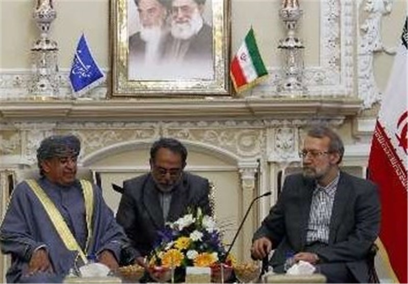 لاریجانی یصف العلاقات بین ایران الاسلامیة وسلطنة عمان بانها عمیقة ومستدیمة