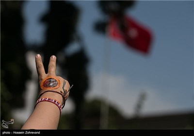 Photos: Armenians in Tehran Mark 99th Anniversary of 1915 Genocide