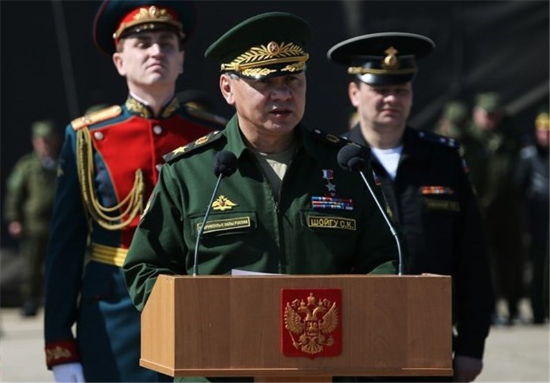 وزیر الدفاع الروسی : بدأنا مناورات قرب الحدود الأوکرانیة ردا على العملیة العسکریة فی شرق أوکرانیا