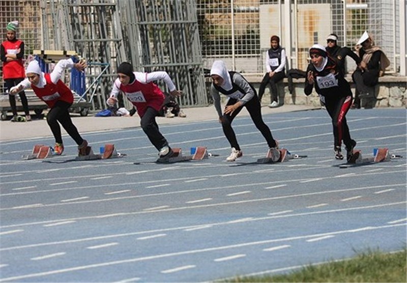 دانش آموزان جیرفتی رتبه نخست مسابقات دو و میدانی استان را کسب کردند