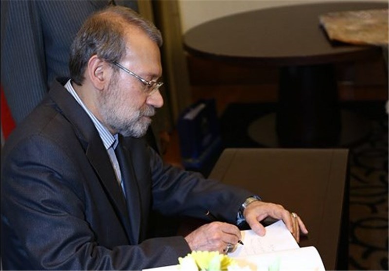 Larijani Congratulates Iran’s Wrestling Squad on Asian Victory