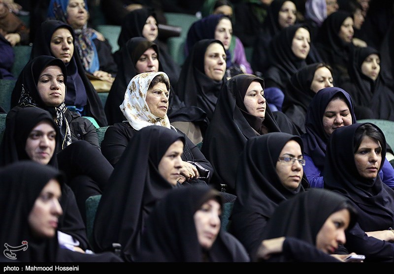 مراسم تجلیل از زنان کارگر سرپرست خانوار در کرمانشاه برگزار می‌شود