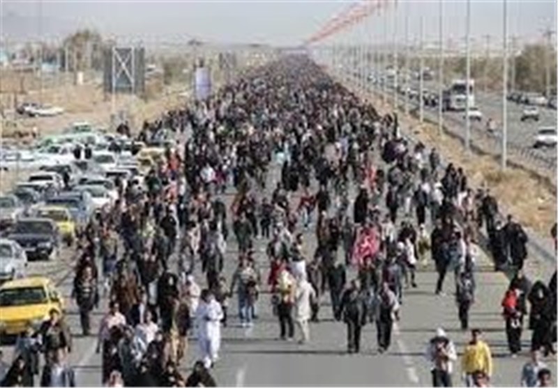 برگزاری پیاده‌روی خانوادگی در مشهد به مناسبت هفته دفاع مقدس